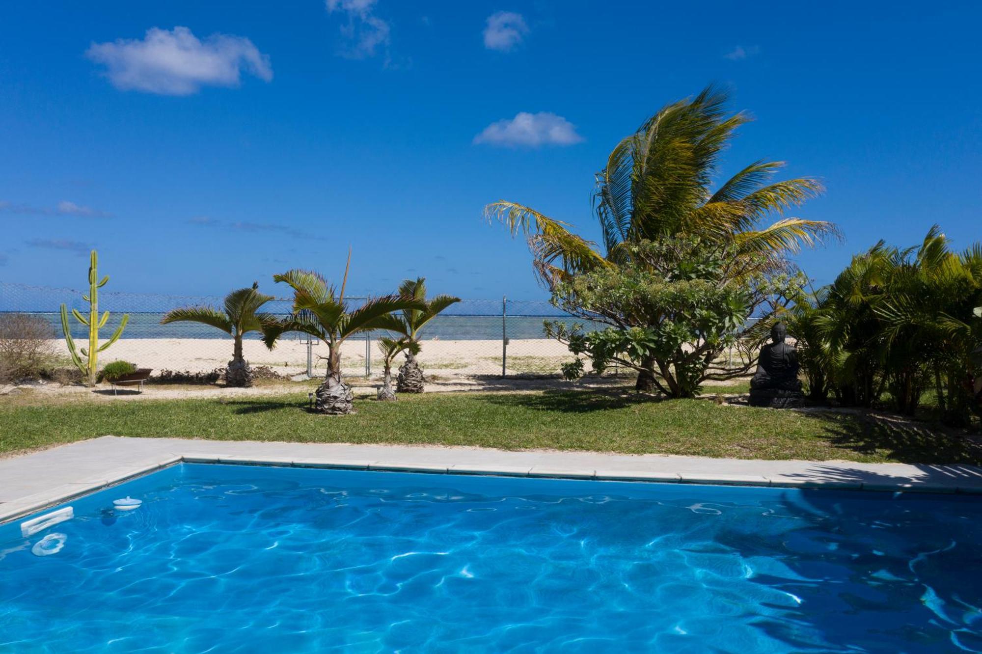 Chalet Kestrel With Pool On The Beach Riambel Kültér fotó